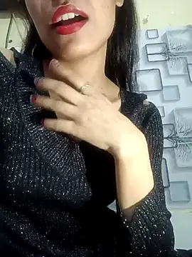 Snapshot of hotmayra12 chatting on 02/01/25, 09:00 hotmayra12 online show from 02/01/25, 09:00