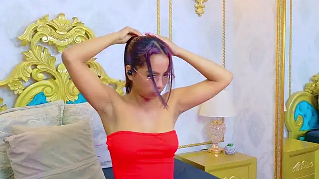 LucyLeah online show from 09/30/25, 01:38