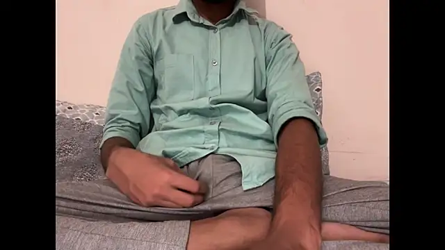 Snapshot of meatycronn chatting on 11/24/25, 02:06 meatycronn online show from 11/24/25, 02:06