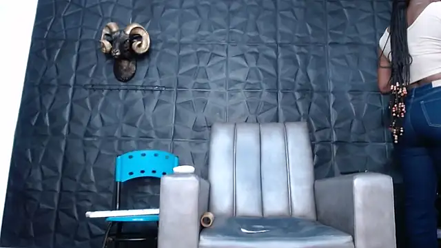 Snapshot of Hanna_Fox_69 chatting on 09/28/25, 10:53 Hanna Fox 69 online show from 09/28/25, 10:53