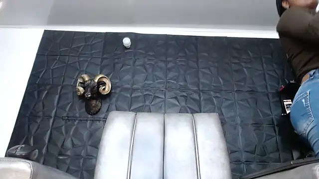 Hanna Fox 69 online show from 03/05/26, 12:34