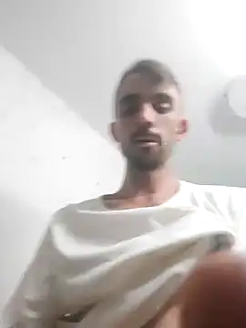 Snapshot of Deniell-01 chatting on 09/21/25, 04:58 Deniell-01 online show from 09/21/25, 04:58