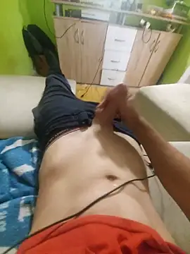 Snapshot of Deniell-01 chatting on 11/08/25, 11:54 Deniell-01 online show from 11/08/25, 11:54