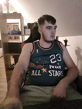 Snapshot of Tim67_12 chatting on 01/09/26, 11:28 Tim67 12 online show from 01/09/26, 11:28