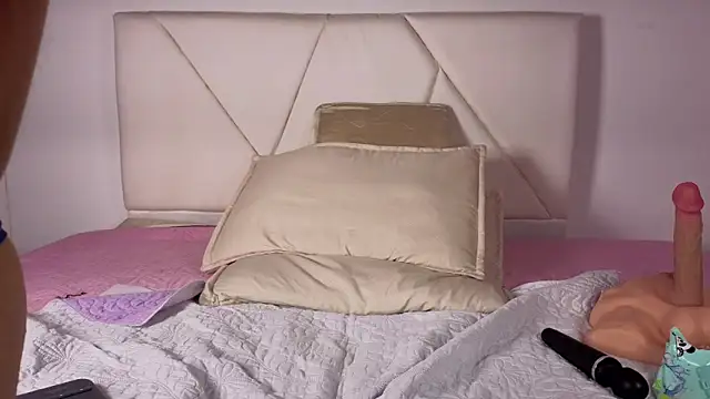 agatha 97  online show from 10/12/25, 11:20