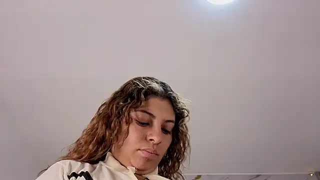 agatha 97  online show from 02/25/26, 02:43