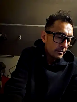 Snapshot of Pumpndeep chatting on 10/07/25, 09:06 Pumpndeep online show from 10/07/25, 09:06