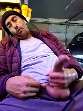 Snapshot of Pumpndeep chatting on 11/17/25, 09:42 Pumpndeep online show from 11/17/25, 09:42