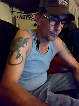 Snapshot of Pumpndeep chatting on 07/16/26, 08:42 Pumpndeep online show from 07/16/26, 08:42