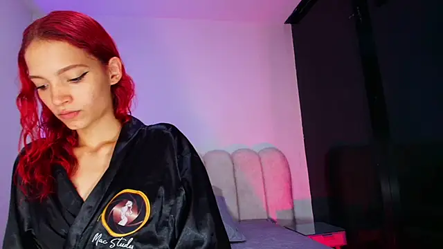 mia stanfort online show from 11/20/25, 07:13