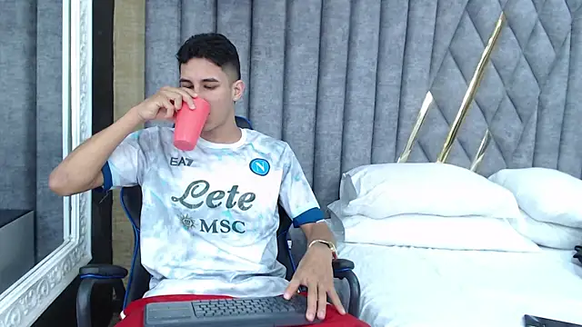 JakeMoxley online show from 01/30/25, 01:42