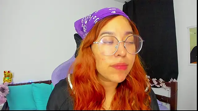 Snapshot of _Moon_Johnson chatting on 11/05/25, 01:05 Moon Johnson online show from 11/05/25, 01:05