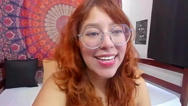 Snapshot of _Moon_Johnson chatting on 12/21/25, 09:11 Moon Johnson online show from 12/21/25, 09:11