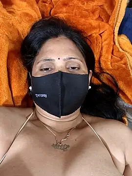 Snapshot of Neha8923 chatting on 03/05/25, 07:27 Neha8923 online show from 03/05/25, 07:27