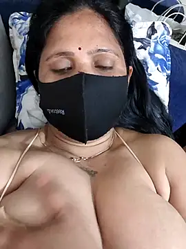 Snapshot of Neha8923 chatting on 03/14/25, 03:58 Neha8923 online show from 03/14/25, 03:58