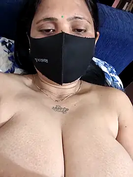 Snapshot of Neha8923 chatting on 03/20/25, 04:29 Neha8923 online show from 03/20/25, 04:29