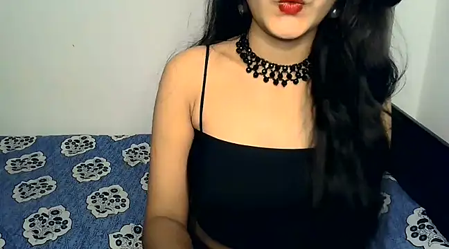 Snapshot of SUZY_FROMUS chatting on 01/05/25, 11:59 SUZY FROMUS online show from 01/05/25, 11:59