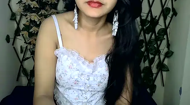 Snapshot of SUZY_FROMUS chatting on 02/18/25, 08:36 SUZY FROMUS online show from 02/18/25, 08:36