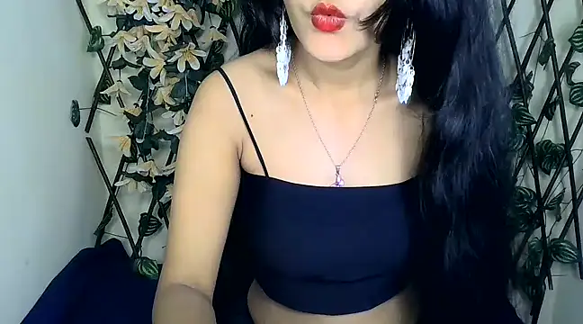 Snapshot of SUZY_FROMUS chatting on 03/01/25, 05:20 SUZY FROMUS online show from 03/01/25, 05:20