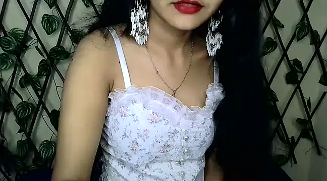 Snapshot of SUZY_FROMUS chatting on 03/11/25, 05:57 SUZY FROMUS online show from 03/11/25, 05:57