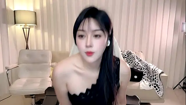 K-moumou online show from 09/25/25, 03:38