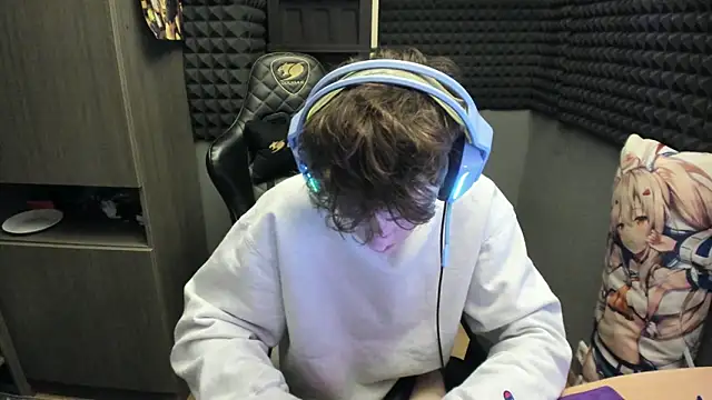 Snapshot of bambelbye chatting on 12/07/24, 09:44 bambelbye online show from 12/07/24, 09:44