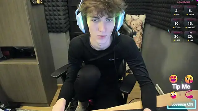 Snapshot of bambelbye chatting on 12/11/24, 07:03 bambelbye online show from 12/11/24, 07:03