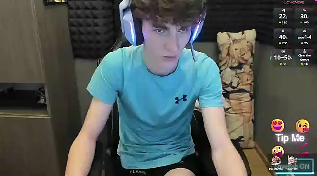 Snapshot of bambelbye chatting on 12/24/24, 06:11 bambelbye online show from 12/24/24, 06:11