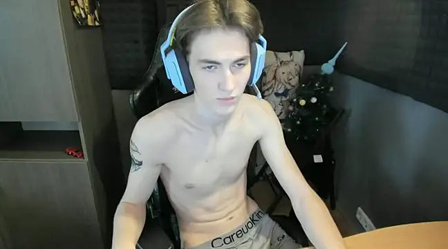 Snapshot of bambelbye chatting on 01/12/25, 12:01 bambelbye online show from 01/12/25, 12:01