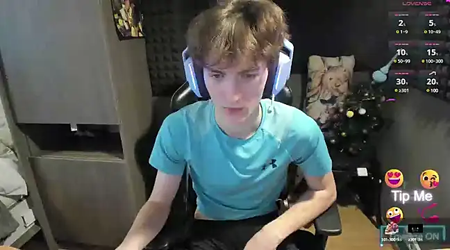 Snapshot of bambelbye chatting on 01/15/25, 11:53 bambelbye online show from 01/15/25, 11:53