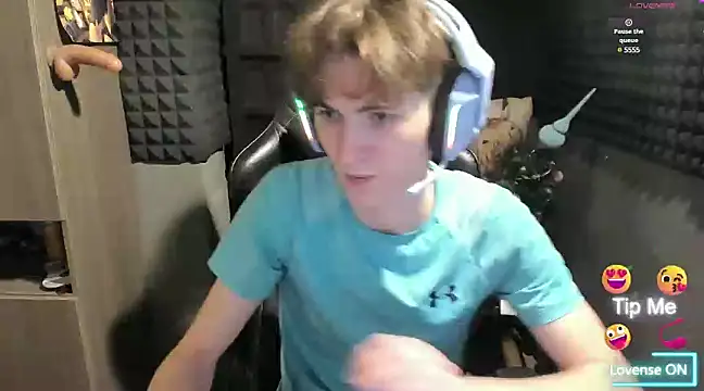 Snapshot of bambelbye chatting on 01/19/25, 06:10 bambelbye online show from 01/19/25, 06:10