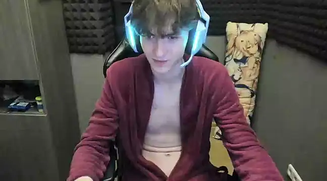 Snapshot of bambelbye chatting on 01/21/25, 06:23 bambelbye online show from 01/21/25, 06:23