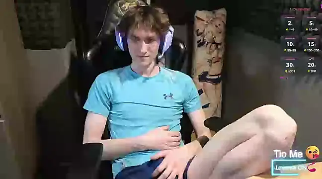 Snapshot of bambelbye chatting on 03/13/25, 10:21 bambelbye online show from 03/13/25, 10:21