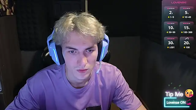 Snapshot of bambelbye chatting on 11/27/25, 09:39 bambelbye online show from 11/27/25, 09:39