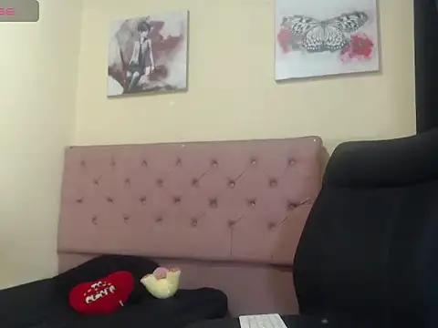 Angiee Ts online show from 09/20/25, 12:28