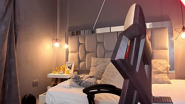 AliceSteel12 online show from 12/04/24, 03:43