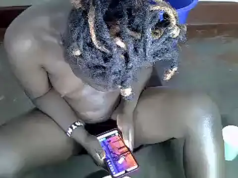 Snapshot of Sweetaggy2 chatting on 12/16/25, 08:25 Sweetaggy2 online show from 12/16/25, 08:25