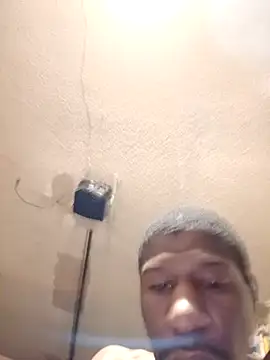 Snapshot of willywonka7793 chatting on 03/07/25, 01:51 willywonka7793 online show from 03/07/25, 01:51