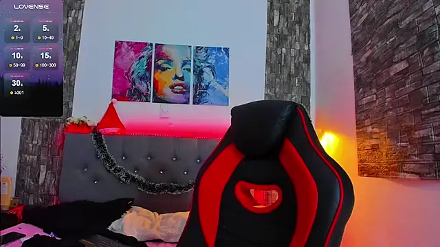 tatiana sc online show from 12/13/24, 04:38