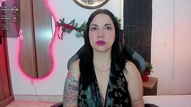 tatiana sc online show from 12/15/25, 01:15