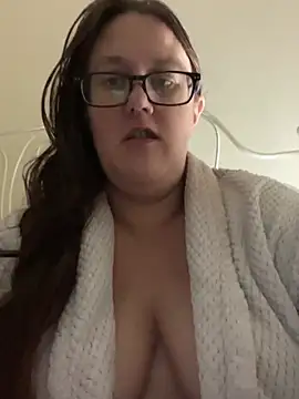 Snapshot of Foxy_Evie40XO chatting on 01/01/25, 03:57 Foxy Evie40XO online show from 01/01/25, 03:57
