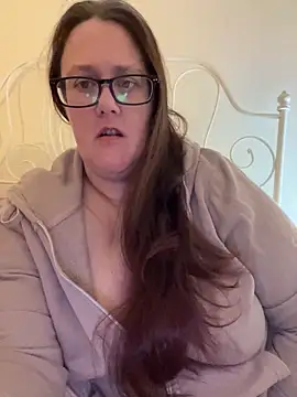 Snapshot of Foxy_Evie40XO chatting on 02/05/25, 10:08 Foxy Evie40XO online show from 02/05/25, 10:08