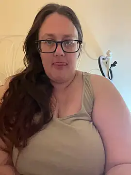 Snapshot of Foxy_Evie40XO chatting on 03/03/25, 11:44 Foxy Evie40XO online show from 03/03/25, 11:44