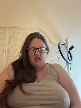 Snapshot of Foxy_Evie40XO chatting on 03/05/25, 10:55 Foxy Evie40XO online show from 03/05/25, 10:55