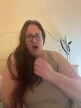 Snapshot of Foxy_Evie40XO chatting on 03/06/25, 09:03 Foxy Evie40XO online show from 03/06/25, 09:03