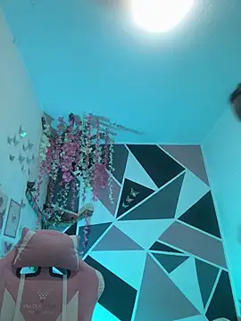 Snapshot of Carol_Pinter chatting on 04/15/26, 02:13 Carol Pinter online show from 04/15/26, 02:13