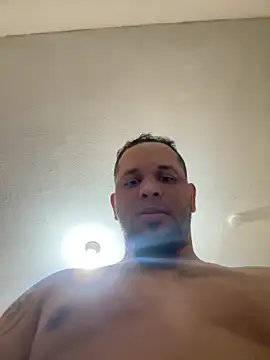 Snapshot of kelin17 chatting on 04/26/26, 02:37 kelin17 online show from 04/26/26, 02:37