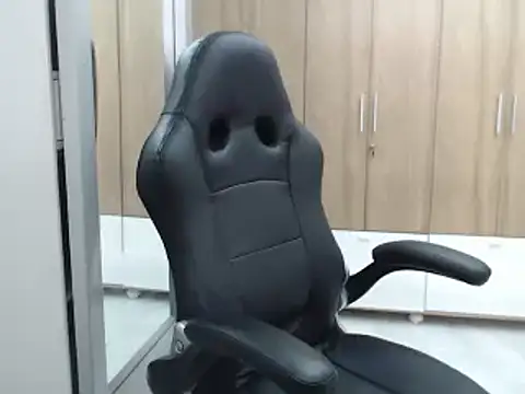 Snapshot of RoxanaLove9 chatting on 01/01/25, 09:09 RoxanaLove9 online show from 01/01/25, 09:09