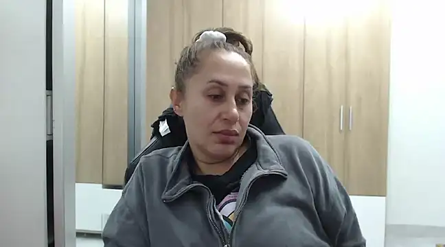 Snapshot of RoxanaLove9 chatting on 02/10/25, 04:52 RoxanaLove9 online show from 02/10/25, 04:52