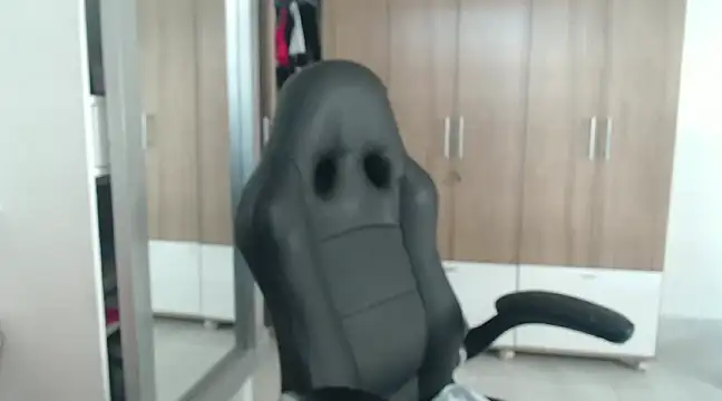 Snapshot of RoxanaLove9 chatting on 02/20/25, 10:37 RoxanaLove9 online show from 02/20/25, 10:37